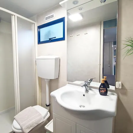 Fontana Oasis * 카스텔누보델가다