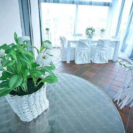Fontana Oasis Апартаменты