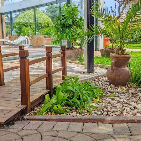 Fontana Oasis Кастельнуово-дель-Гарда