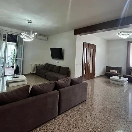 Fontana Oasis Apartment